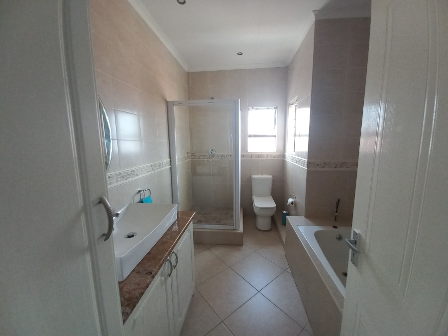 5 Bedroom Property for Sale in Cashan North West